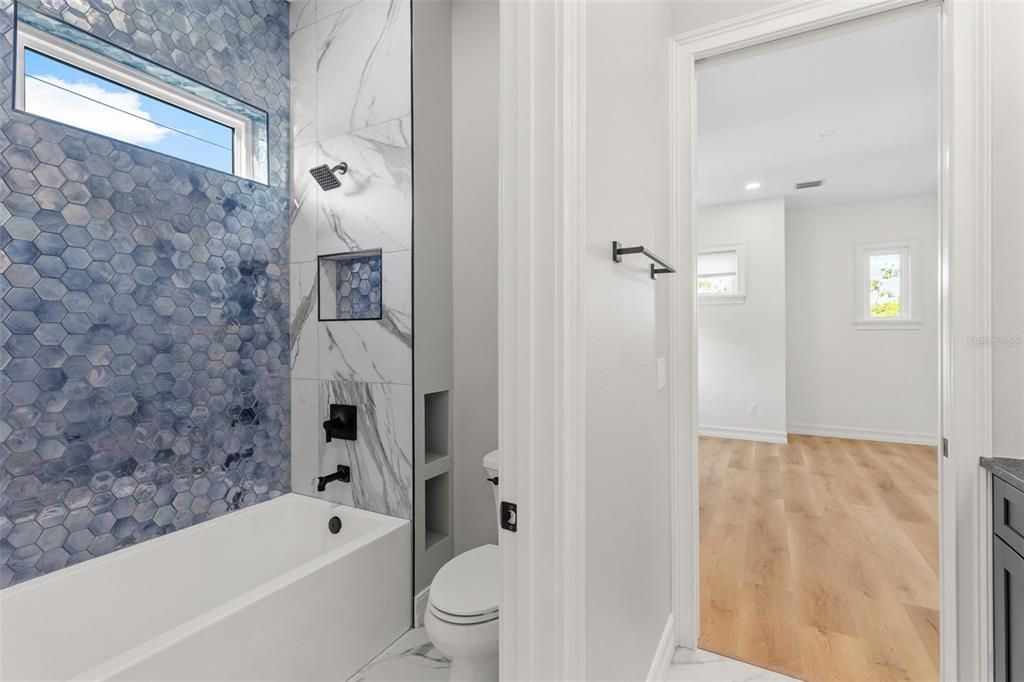 For Sale: $1,090,000 (3 beds, 2 baths, 2936 Square Feet)