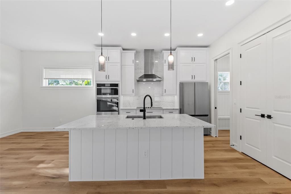 For Sale: $1,090,000 (3 beds, 2 baths, 2936 Square Feet)