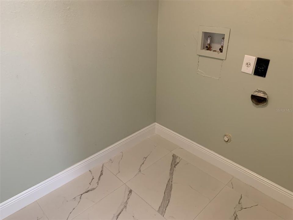 На продажу: $329,900 (3 спален, 2 ванн, 1279 Квадратных фут)