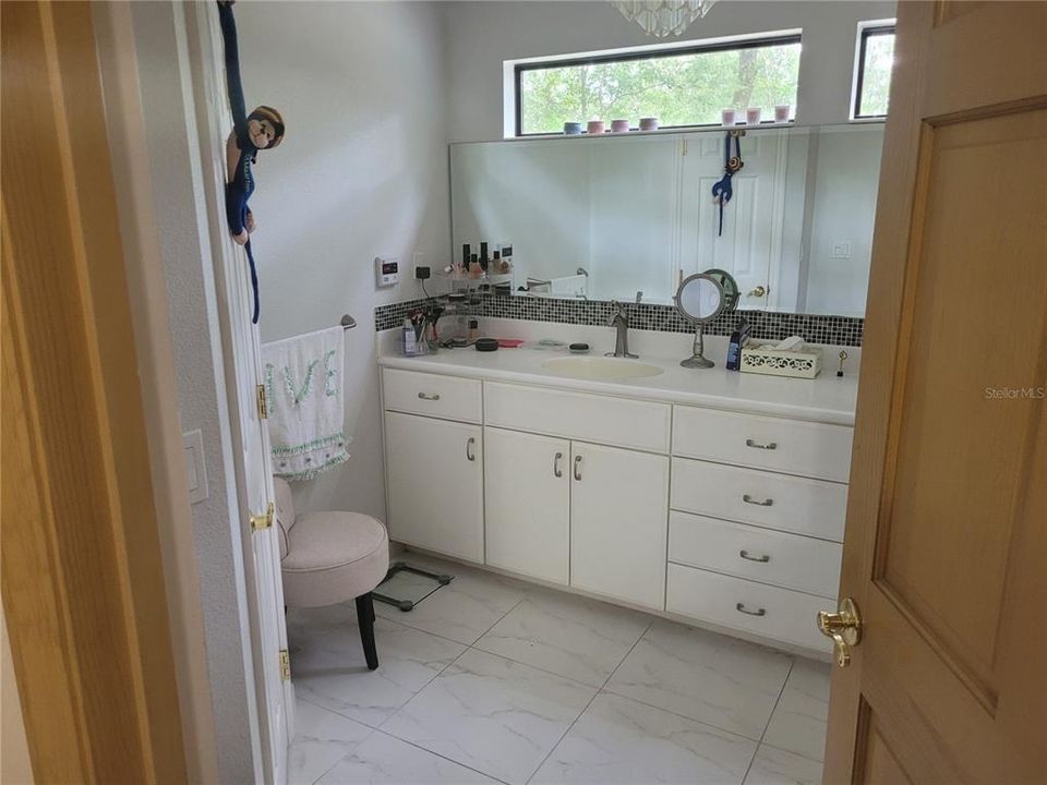 For Sale: $537,900 (4 beds, 3 baths, 2690 Square Feet)