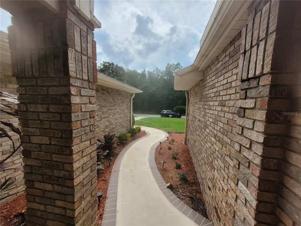 For Sale: $537,900 (4 beds, 3 baths, 2690 Square Feet)