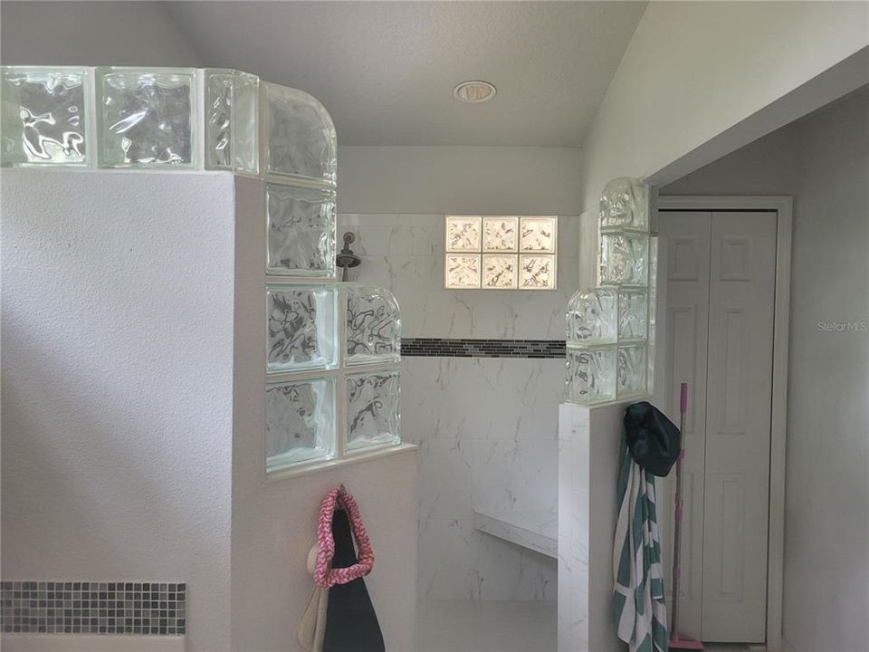 For Sale: $537,900 (4 beds, 3 baths, 2690 Square Feet)