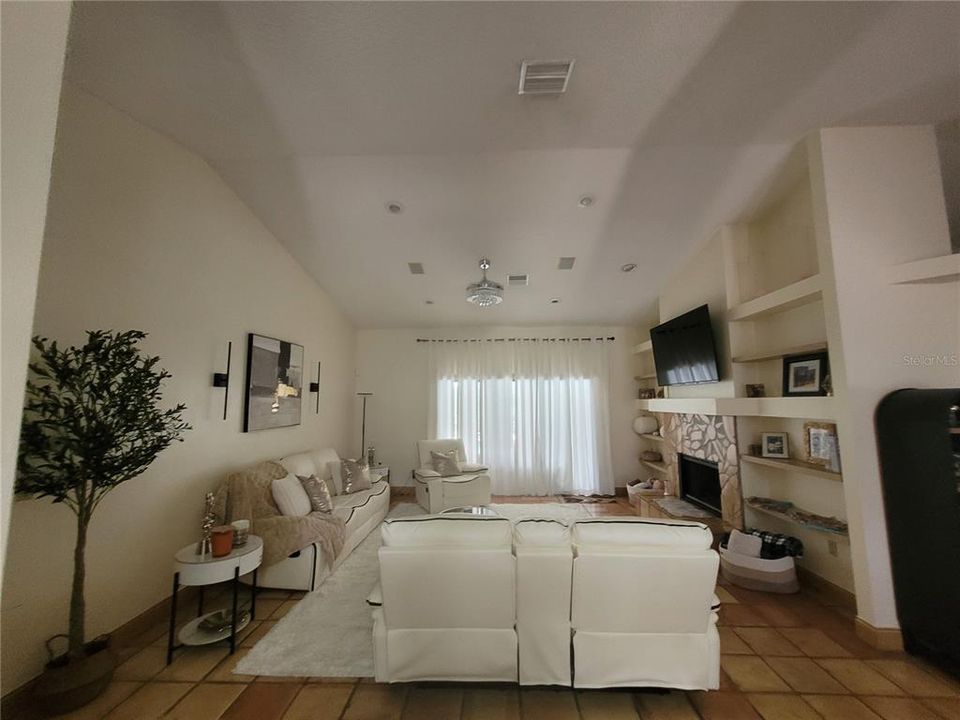 For Sale: $537,900 (4 beds, 3 baths, 2690 Square Feet)