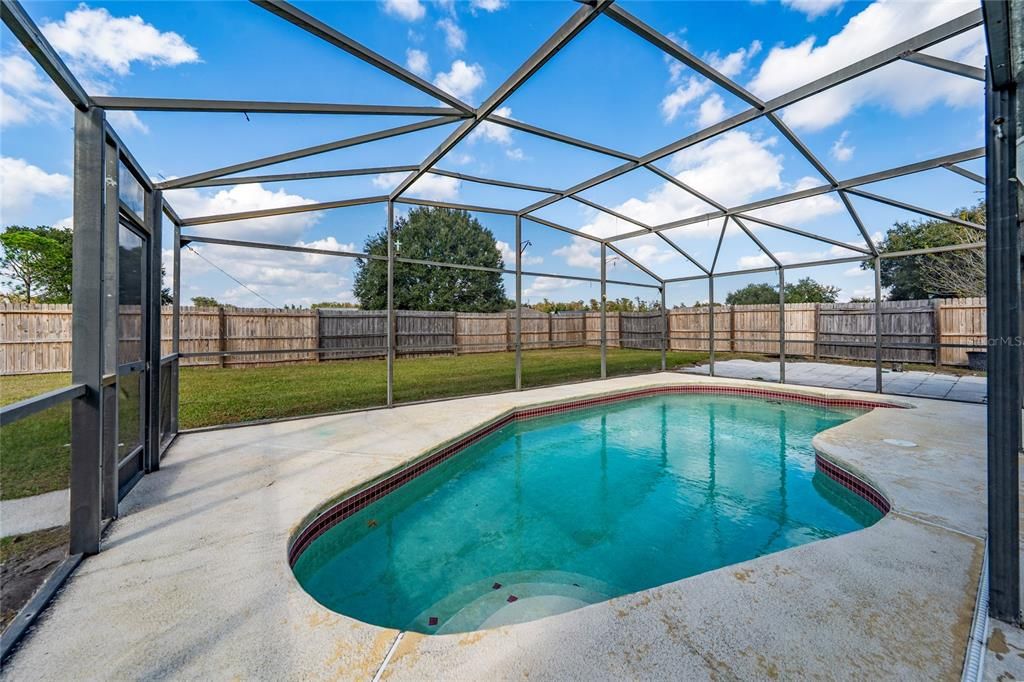 For Sale: $324,000 (4 beds, 2 baths, 1390 Square Feet)