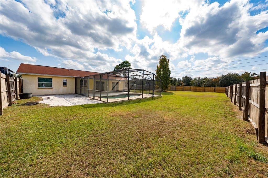 For Sale: $324,000 (4 beds, 2 baths, 1390 Square Feet)