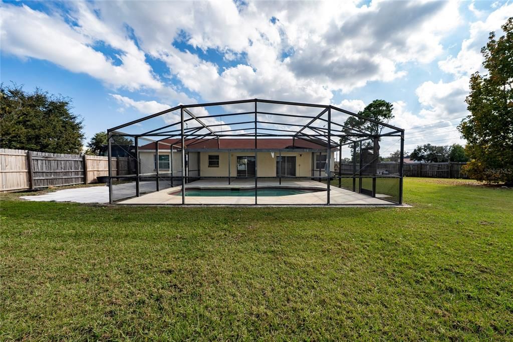 For Sale: $324,000 (4 beds, 2 baths, 1390 Square Feet)