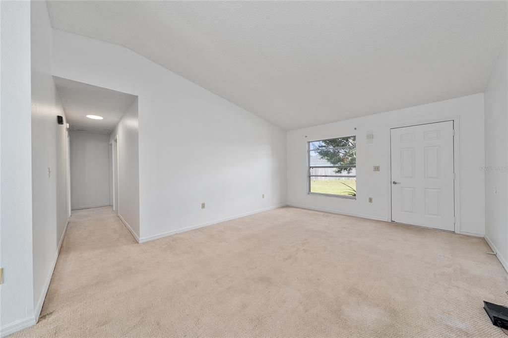 For Sale: $324,000 (4 beds, 2 baths, 1390 Square Feet)