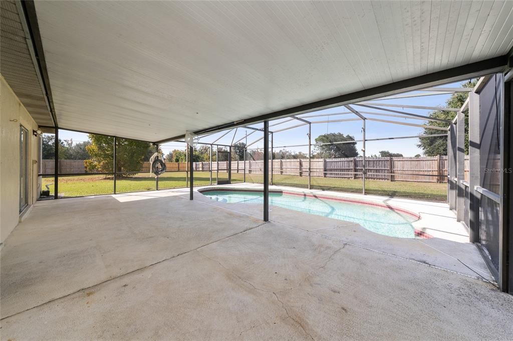 For Sale: $324,000 (4 beds, 2 baths, 1390 Square Feet)