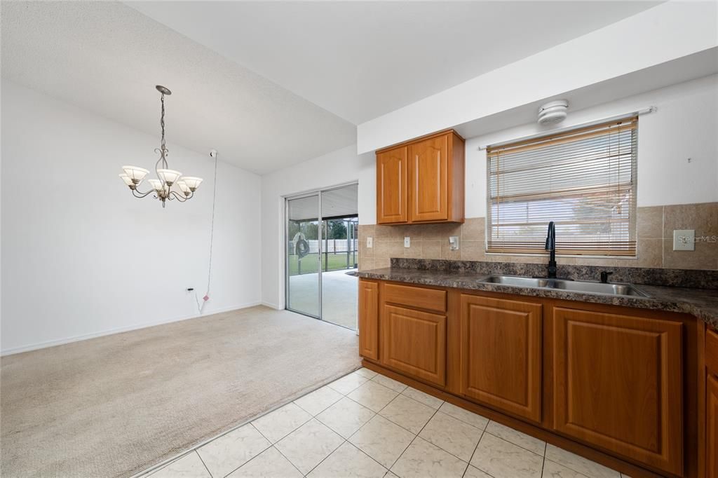 For Sale: $324,000 (4 beds, 2 baths, 1390 Square Feet)