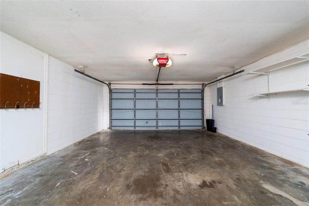 For Sale: $324,000 (4 beds, 2 baths, 1390 Square Feet)