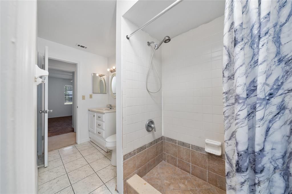 For Sale: $324,000 (4 beds, 2 baths, 1390 Square Feet)