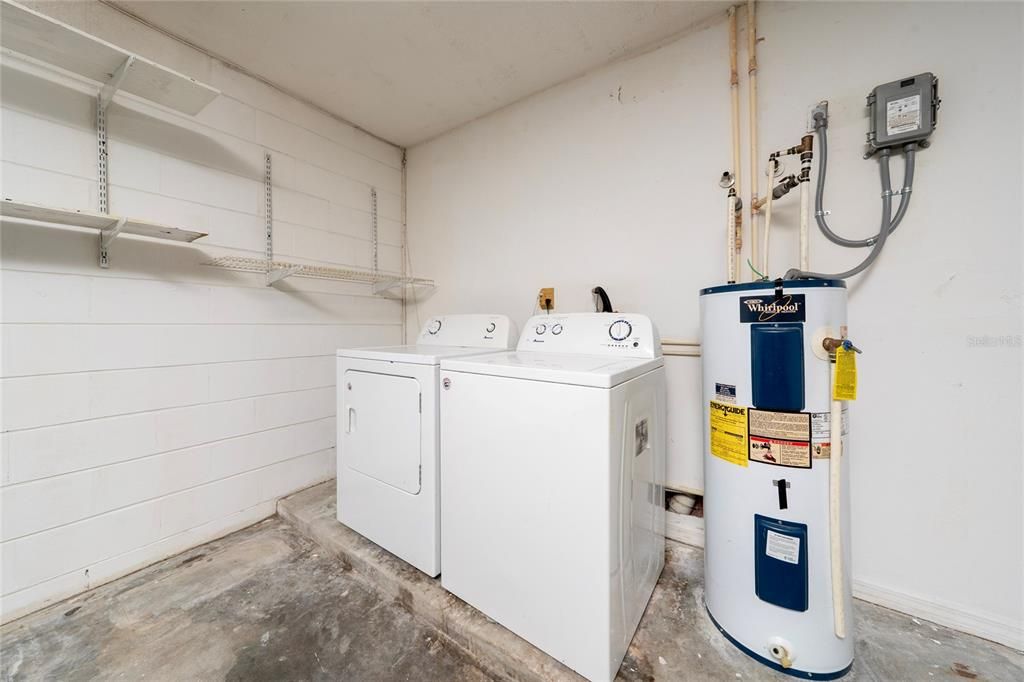 For Sale: $324,000 (4 beds, 2 baths, 1390 Square Feet)