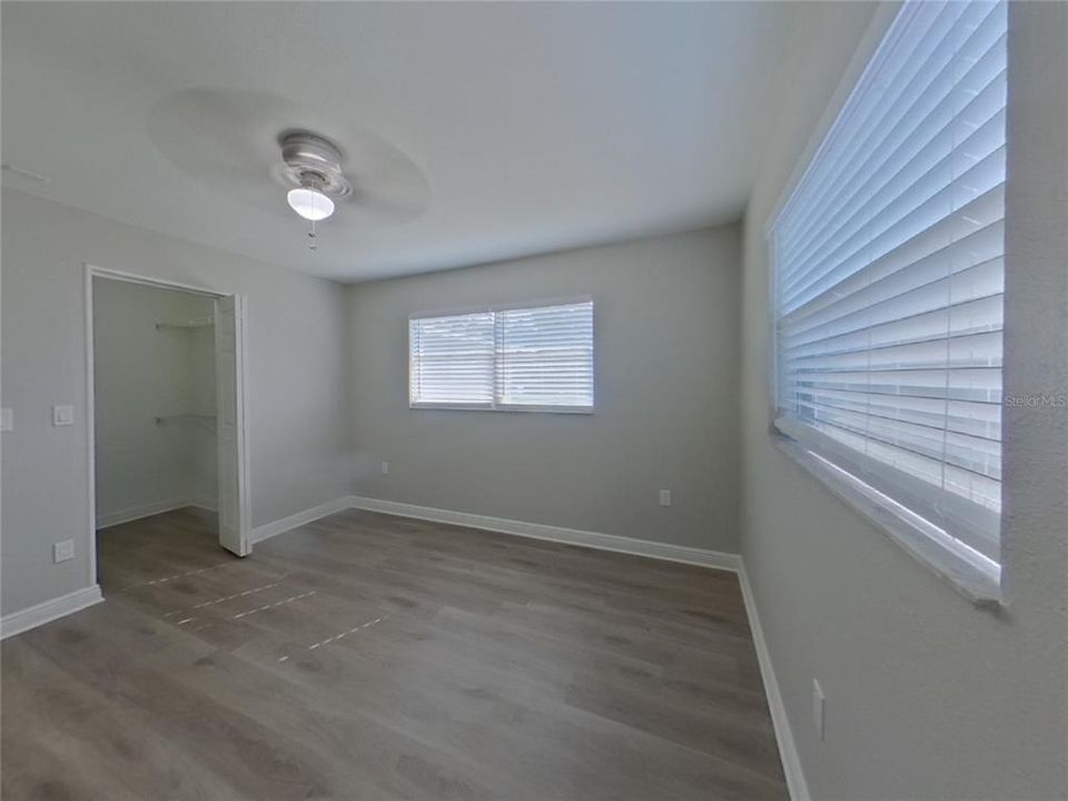 For Rent: $2,449 (4 beds, 2 baths, 1364 Square Feet)