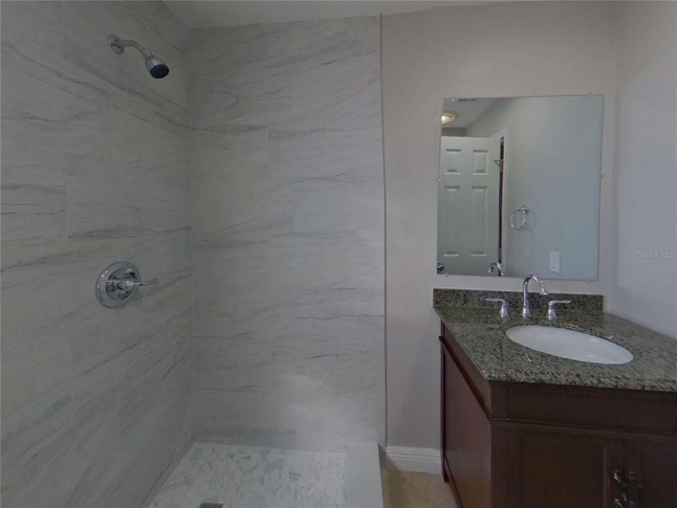 For Rent: $2,449 (4 beds, 2 baths, 1364 Square Feet)