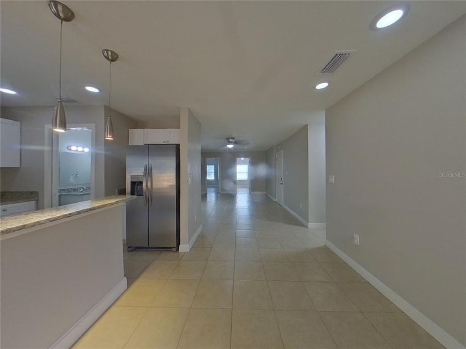 For Rent: $2,449 (4 beds, 2 baths, 1364 Square Feet)