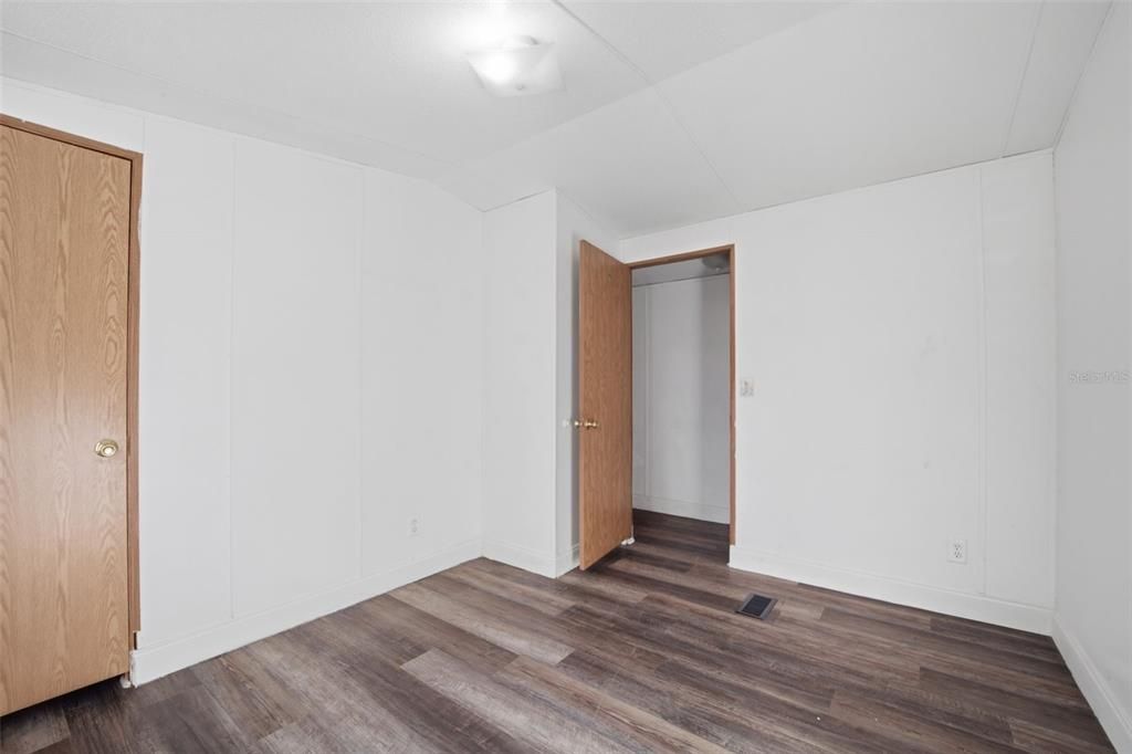 待售: $220,000 (3 贝兹, 2 浴室, 1216 平方英尺)