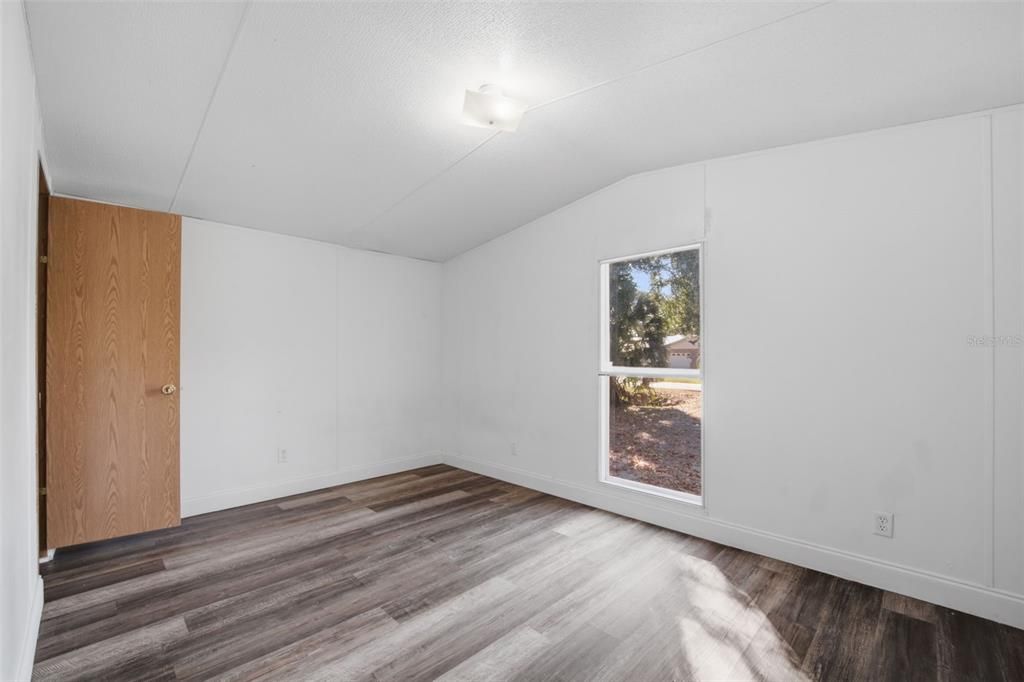 待售: $220,000 (3 贝兹, 2 浴室, 1216 平方英尺)