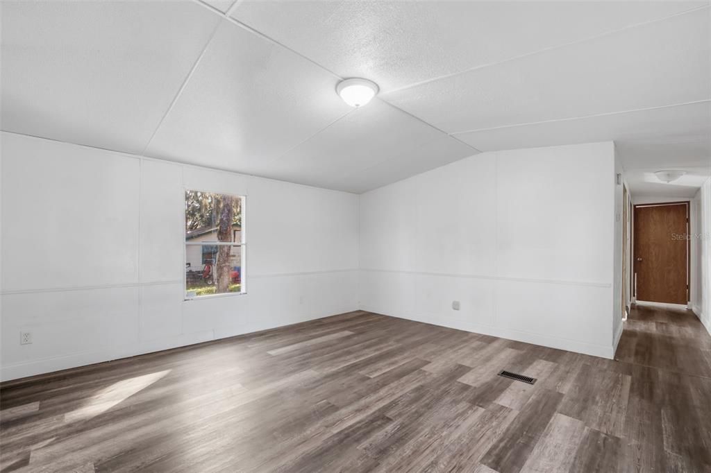 待售: $220,000 (3 贝兹, 2 浴室, 1216 平方英尺)