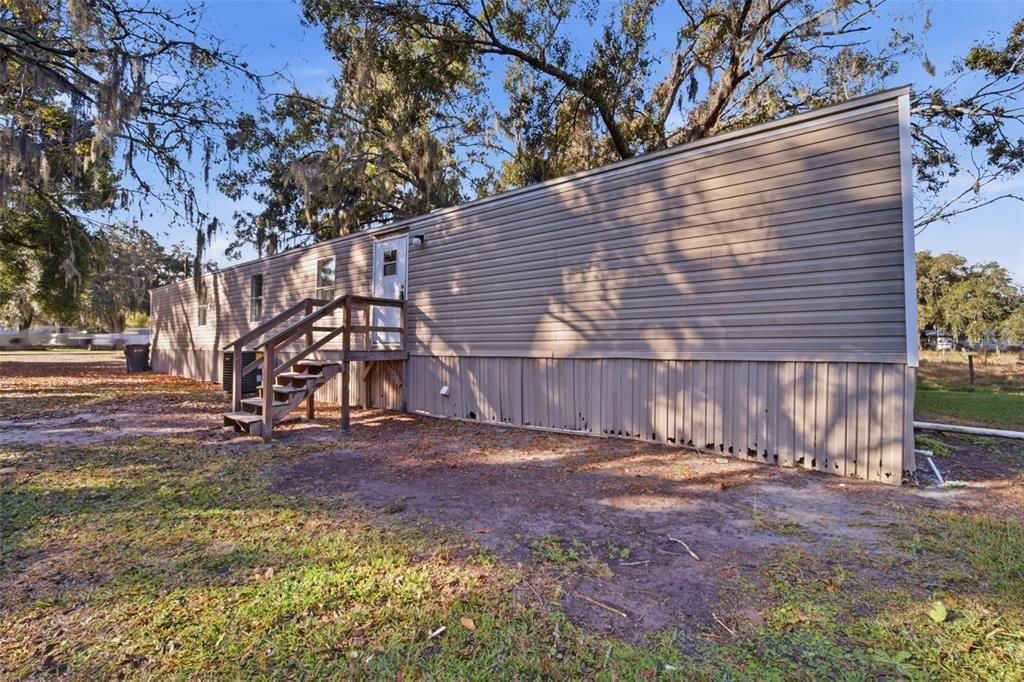 待售: $220,000 (3 贝兹, 2 浴室, 1216 平方英尺)