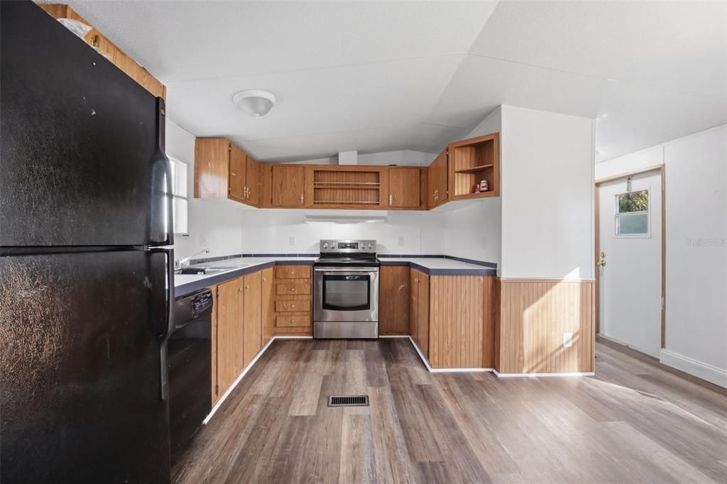 待售: $220,000 (3 贝兹, 2 浴室, 1216 平方英尺)