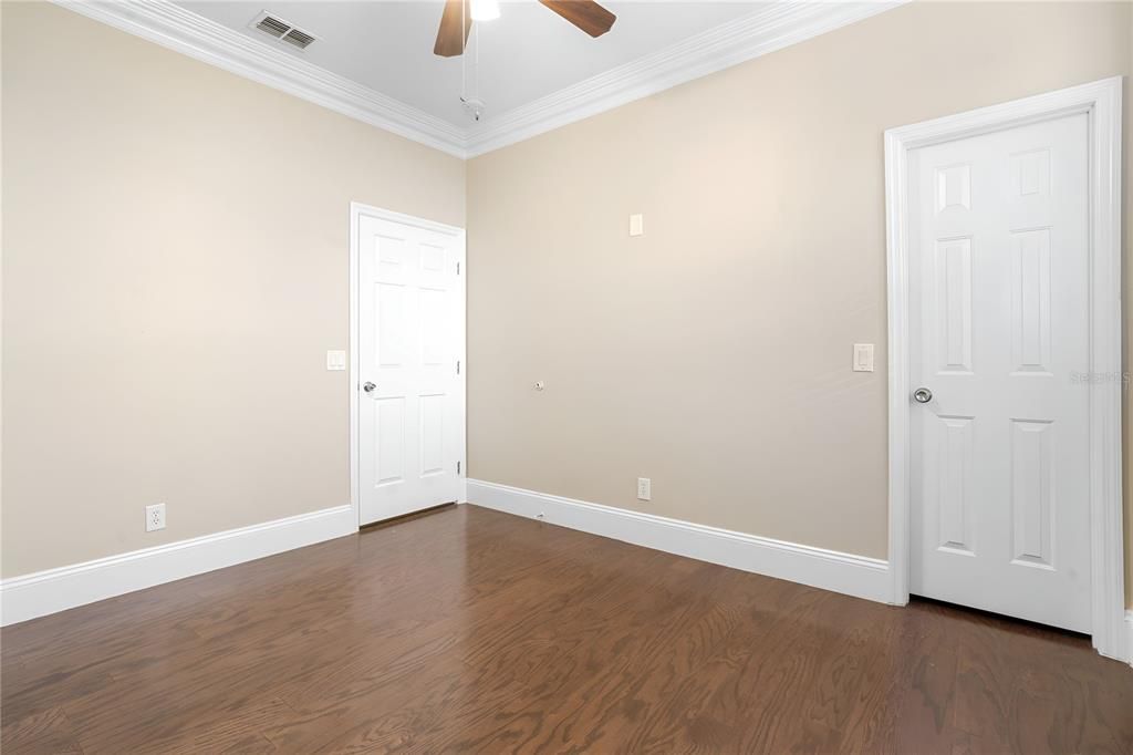 Под контрактом: $524,900 (4 спален, 3 ванн, 2465 Квадратных фут)