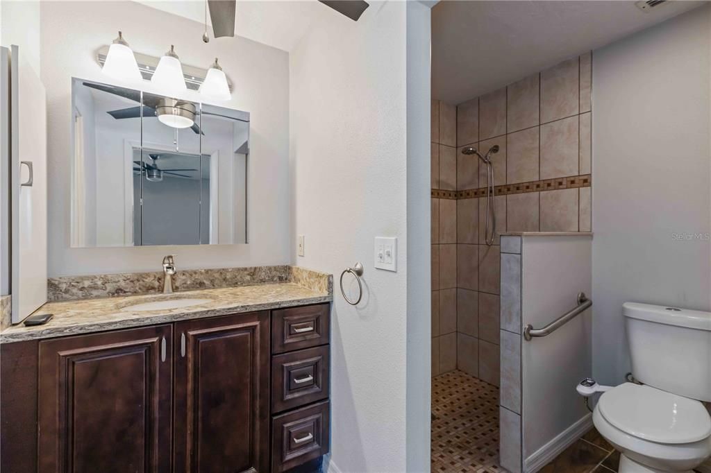 En Venta: $327,000 (2 camas, 2 baños, 1601 Pies cuadrados)