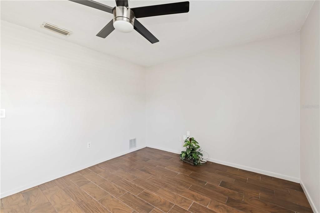 En Venta: $327,000 (2 camas, 2 baños, 1601 Pies cuadrados)