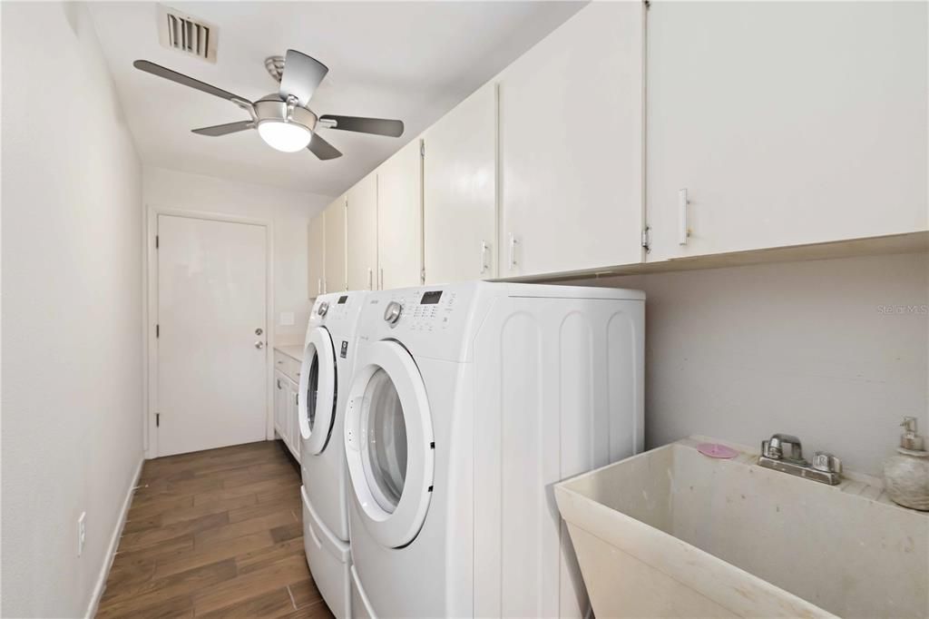 En Venta: $327,000 (2 camas, 2 baños, 1601 Pies cuadrados)