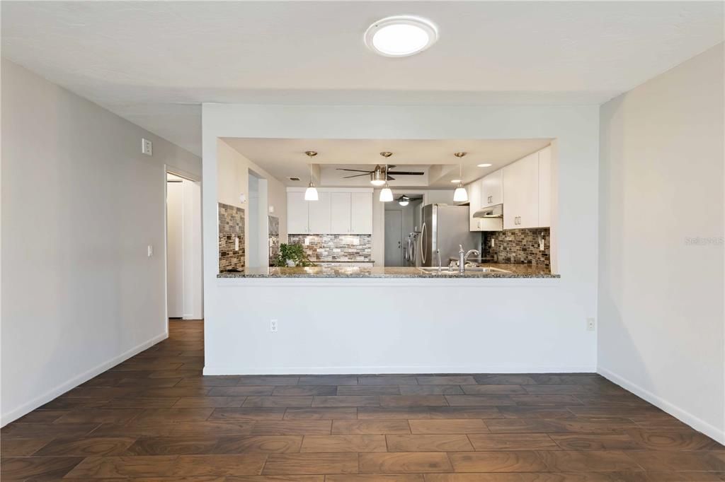 En Venta: $327,000 (2 camas, 2 baños, 1601 Pies cuadrados)