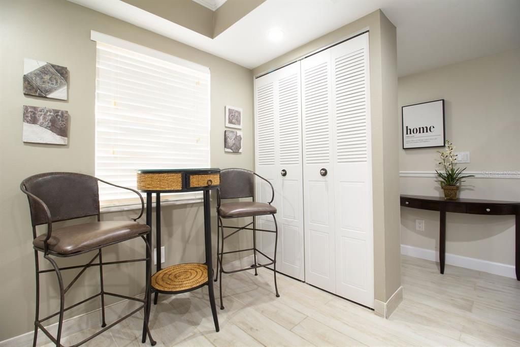 For Sale: $167,500 (2 beds, 2 baths, 913 Square Feet)