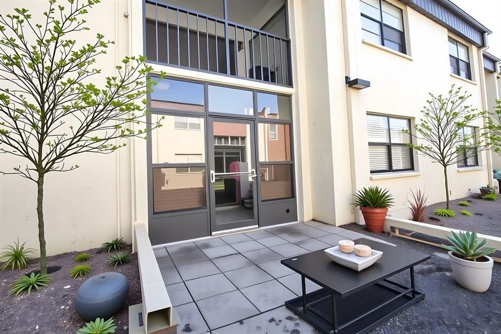 For Sale: $167,500 (2 beds, 2 baths, 913 Square Feet)