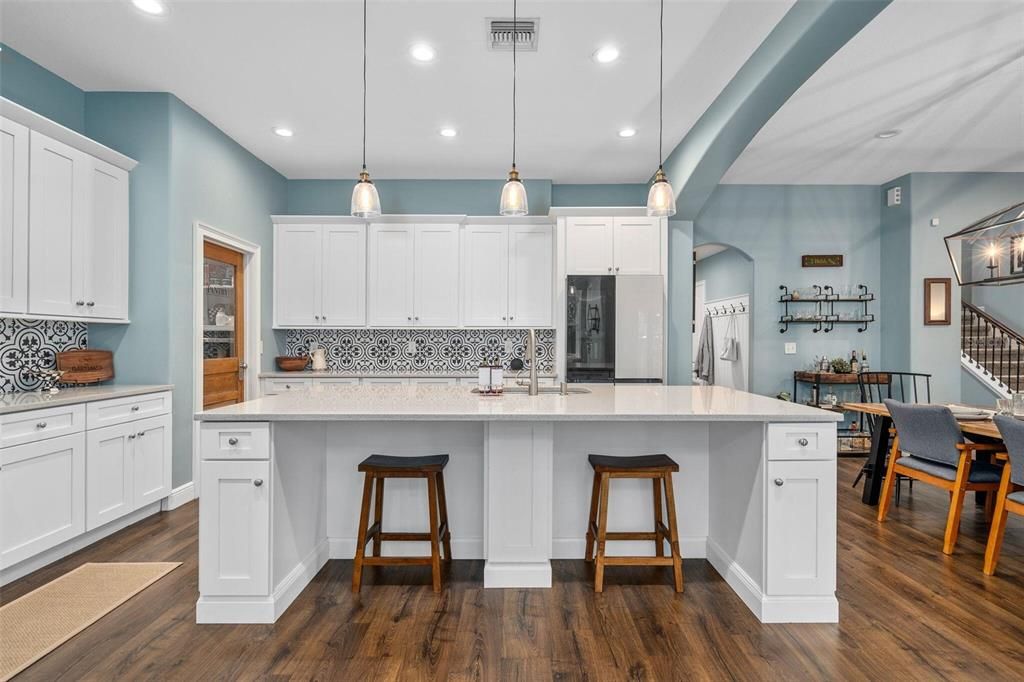 待售: $765,000 (4 贝兹, 3 浴室, 3281 平方英尺)