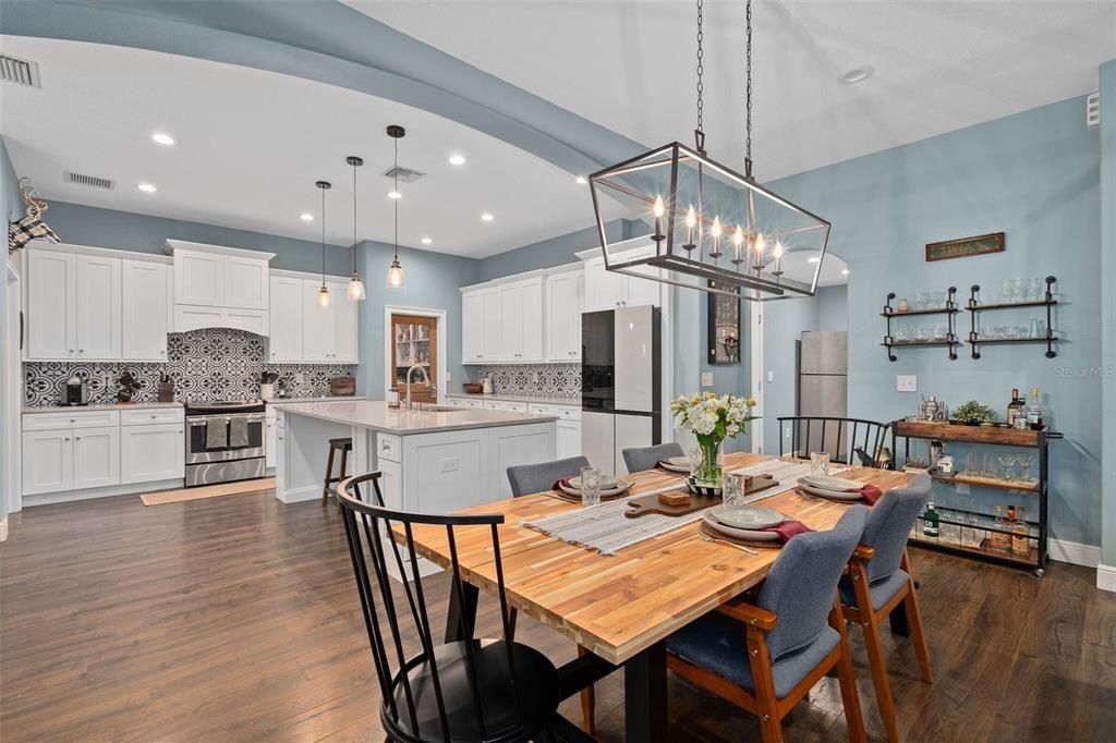 待售: $765,000 (4 贝兹, 3 浴室, 3281 平方英尺)