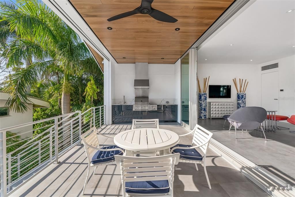 En Venta: $6,375,000 (4 camas, 4 baños, 4978 Pies cuadrados)