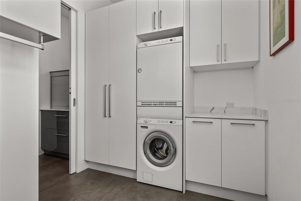 En Venta: $6,375,000 (4 camas, 4 baños, 4978 Pies cuadrados)