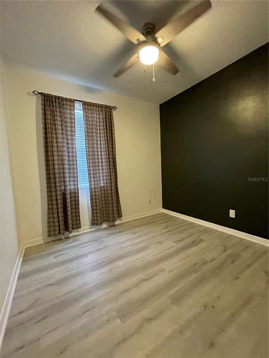 На продажу: $399,777 (4 спален, 2 ванн, 1693 Квадратных фут)