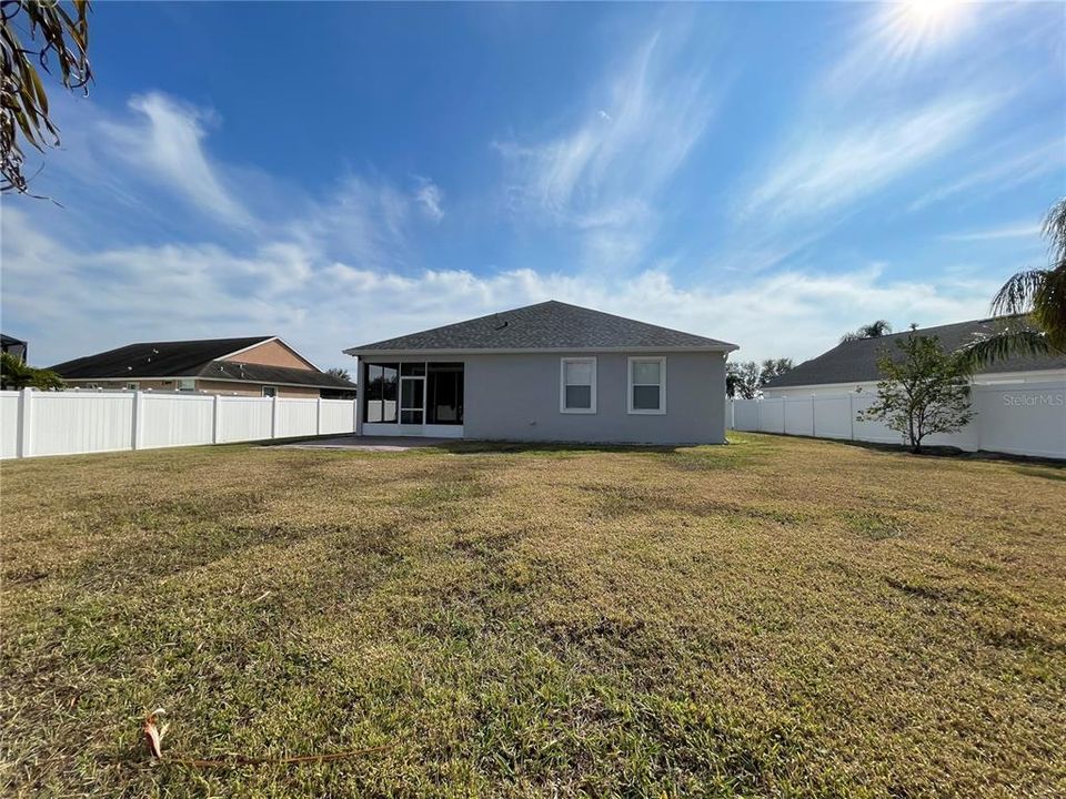 На продажу: $399,777 (4 спален, 2 ванн, 1693 Квадратных фут)