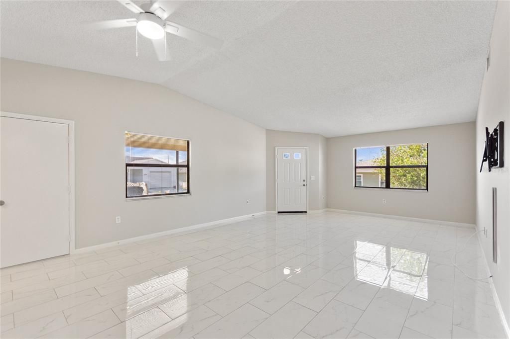 En Renta: $1,650 (2 camas, 2 baños, 1004 Pies cuadrados)