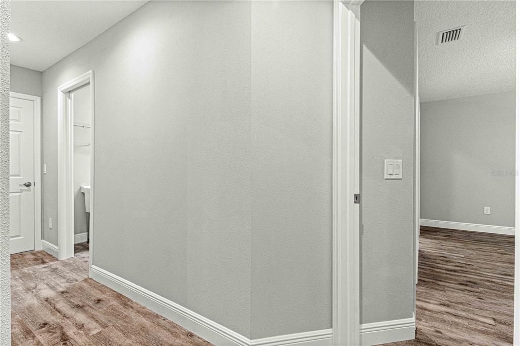 На продажу: $339,900 (3 спален, 2 ванн, 1703 Квадратных фут)