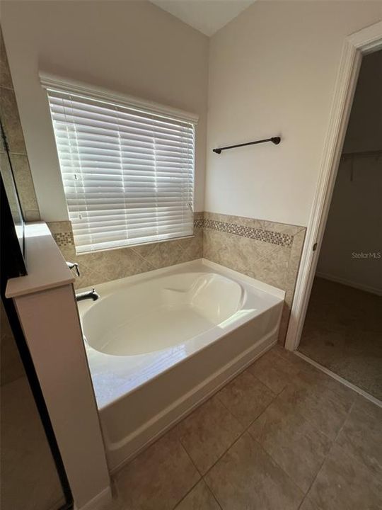 В аренду: $2,650 (4 спален, 2 ванн, 2414 Квадратных фут)