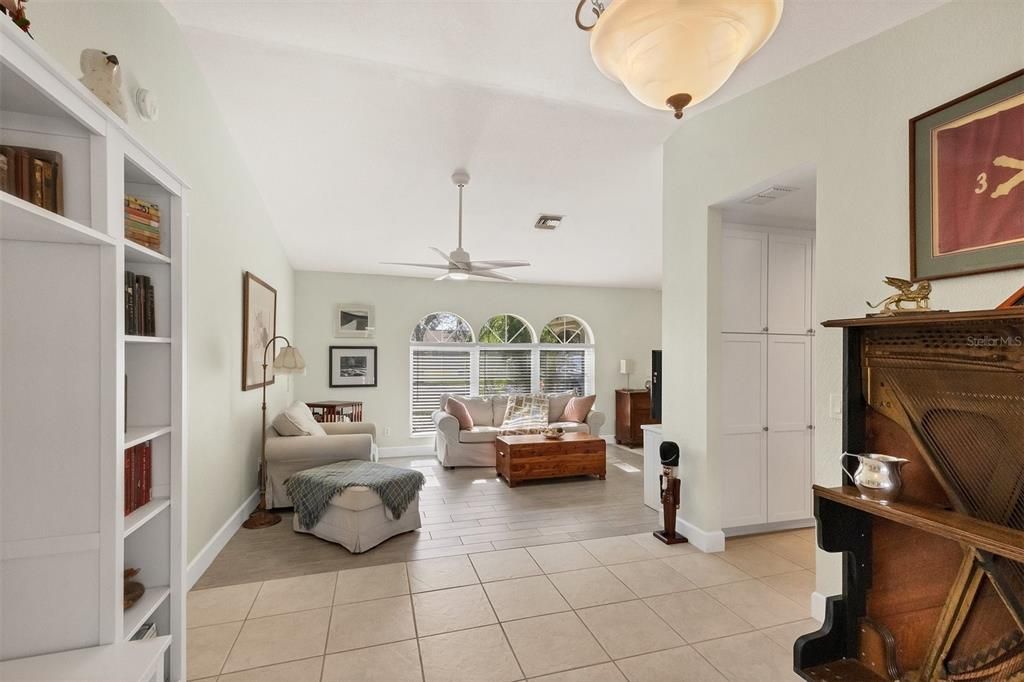 На продажу: $649,900 (3 спален, 2 ванн, 1532 Квадратных фут)