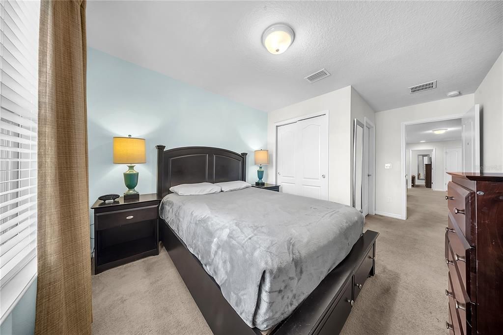 For Rent: $3,100 (5 beds, 4 baths, 2263 Square Feet)