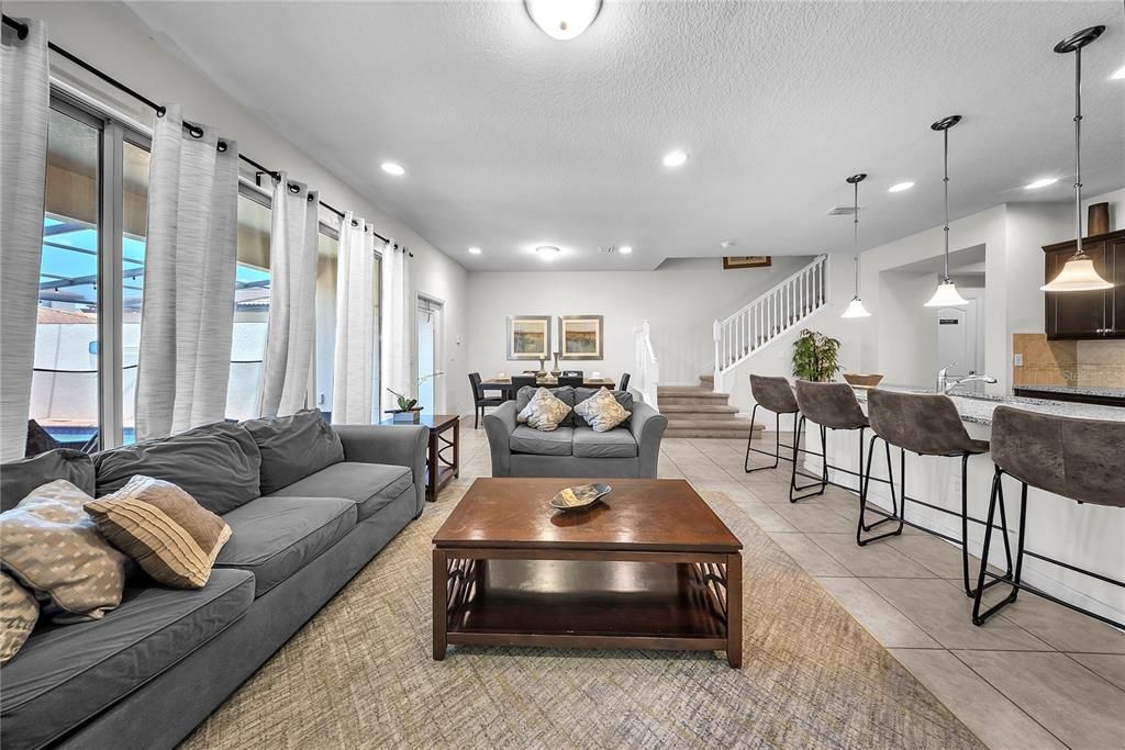 For Rent: $3,100 (5 beds, 4 baths, 2263 Square Feet)