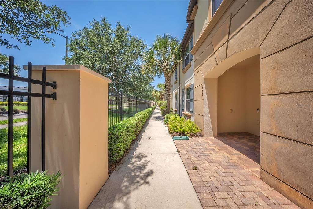 For Rent: $3,100 (5 beds, 4 baths, 2263 Square Feet)