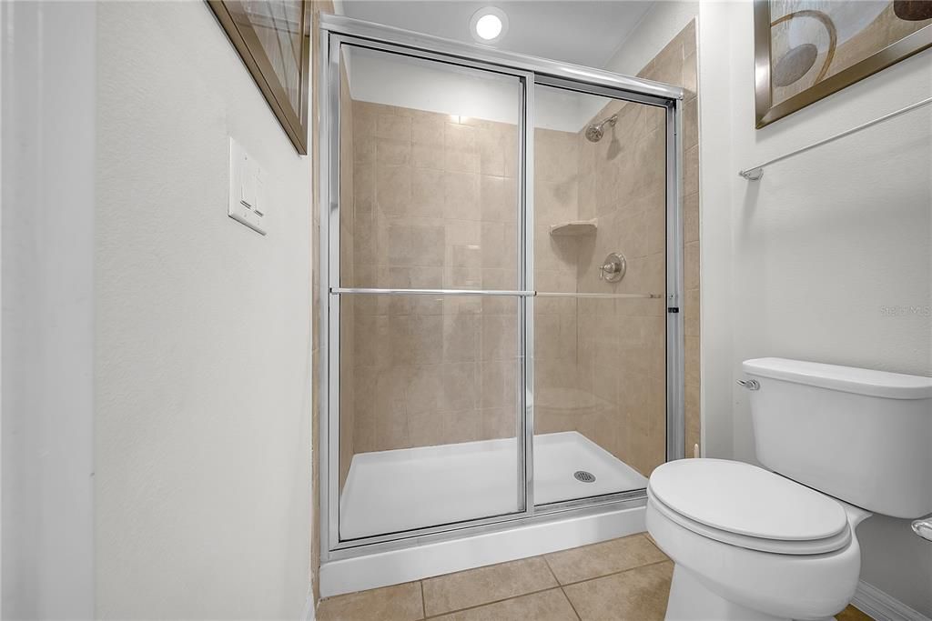 For Rent: $3,100 (5 beds, 4 baths, 2263 Square Feet)