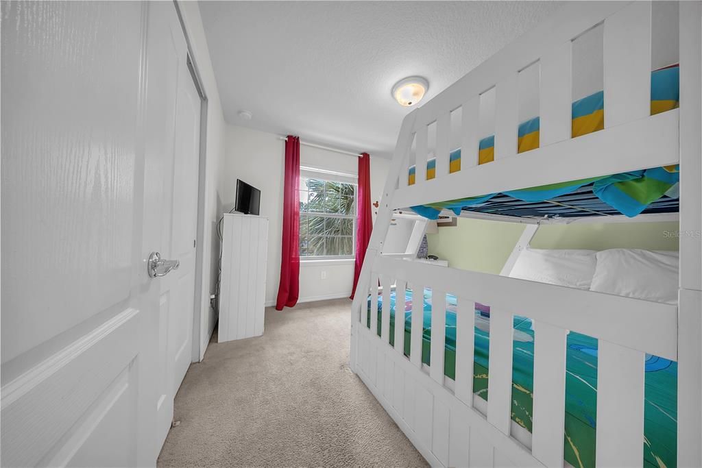 For Rent: $3,100 (5 beds, 4 baths, 2263 Square Feet)