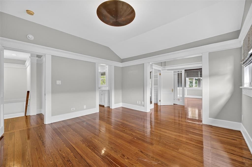 For Rent: $7,995 (3 beds, 2 baths, 2922 Square Feet)