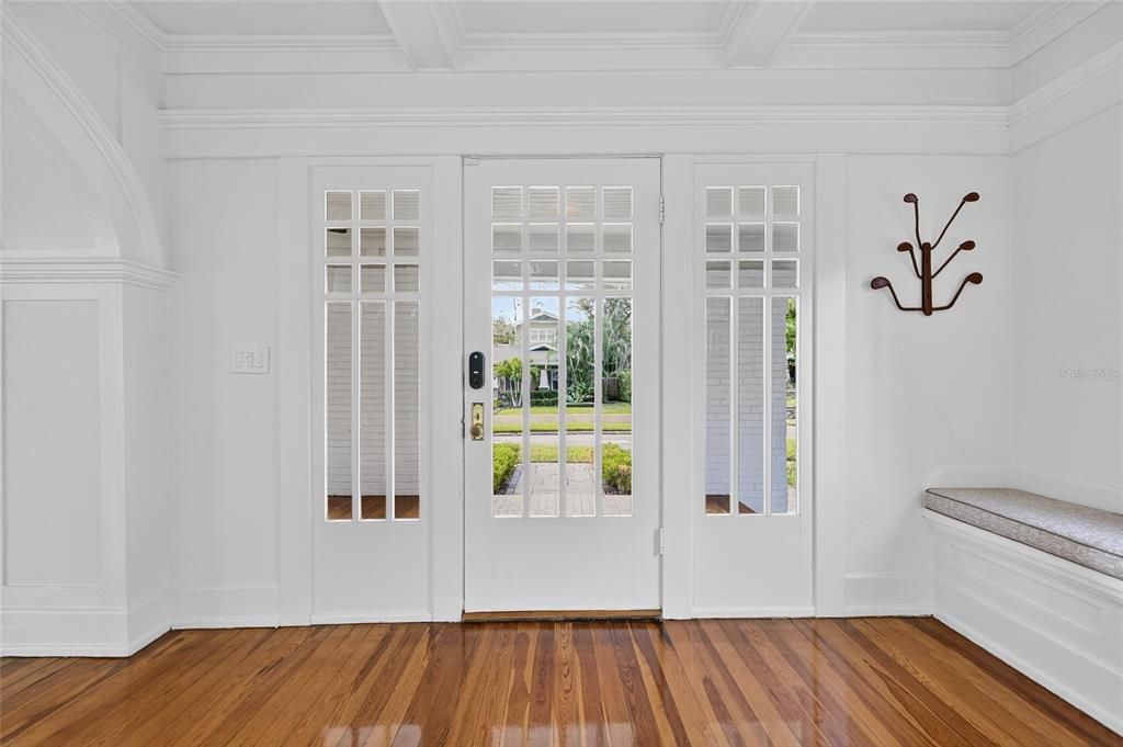 For Rent: $7,995 (3 beds, 2 baths, 2922 Square Feet)