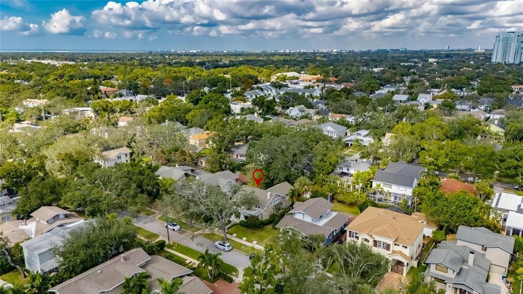 For Rent: $7,995 (3 beds, 2 baths, 2922 Square Feet)