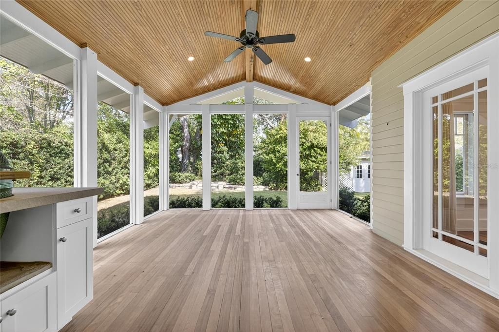 For Rent: $7,995 (3 beds, 2 baths, 2922 Square Feet)